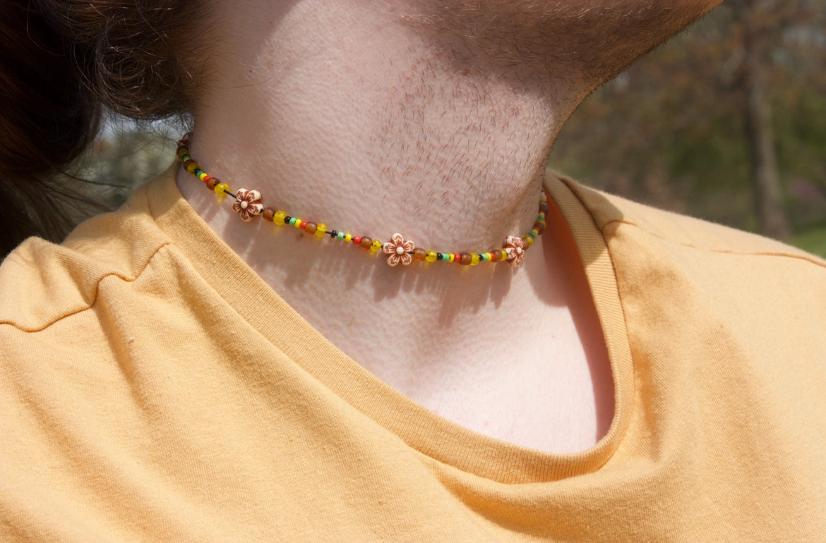 Rasta-Inspired Flower Necklace – Handmade Hippie Vibes